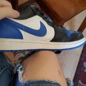 Nike Men's Black, Blue, and White Sneakers